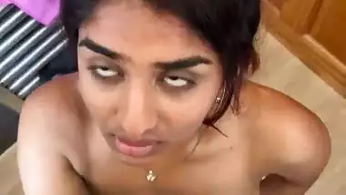 Sexy Chennai girl’s hot Tamil sex video from the bathroom