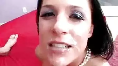 Smart housewife with raven hair India Summer persuaded her householder in worthwhileness rent decrease