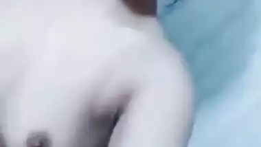 Desi cute gf fingering