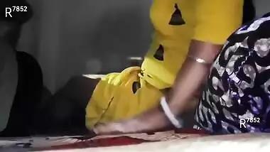 Dever Ne Din Me Hi Bhabhi Ke Sath Bed Share Kiya Or Chudai Kar Di (hindi Talk)