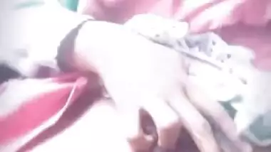 Amateur video makes understand that the Indian girl hates razors