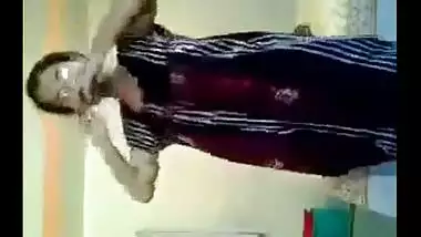 Coimbatore Legal age teenager Cutie Strips Naked And Exposes For Her Bf