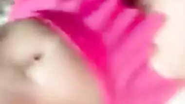 Just awesome instagram babe Gunnjan Aras poses all nude on the webcam