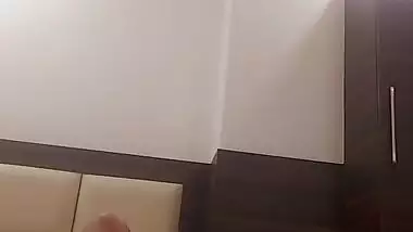 Big guy crushes his sexy GF in bed in a hotel sex MMS