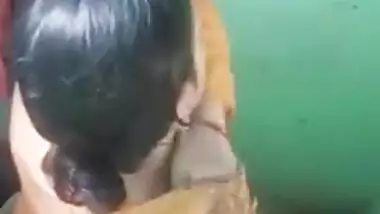 Lucky boy records porn video in which is featured naked Indian MILF