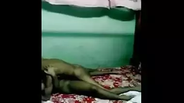 Desi sex video of a cute teen couple enjoying a home sex session