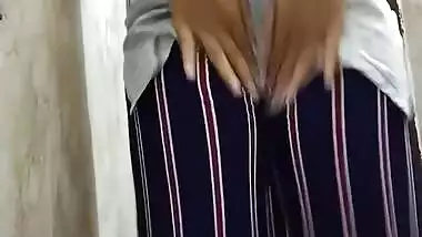 Bhen K Choot M Brush Daal Mene Pakda Daalte Hue With Li Ya