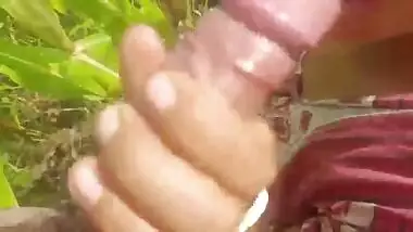 A bhabhi sucks her devar’s dick in a desi blue film video