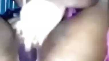 Hardcore Desi XXX masturbation with veggies of Bangla village slut