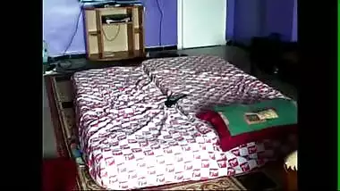 Mumbai Hot Girlfriend Gives Blowjob Before Hardcore Fucking