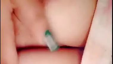 Chubby girl records her nude MMS to send to her fiance