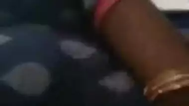 Desi oral-service sex movie scene of Desi wife blowjob to sisters spouse