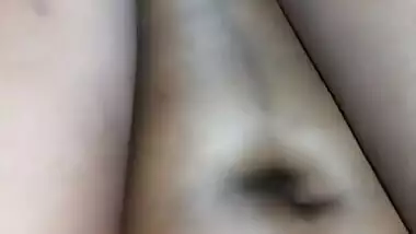 Indian Desi Bhabhi Fucked With Sisters Boyfriend In Oyo Hotel, Video By Hotel Manager With Hindi Audio