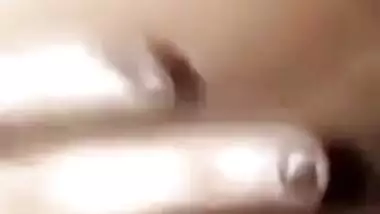 Good-looking Desi chick shows her sweet XXX pussy in solo MMS video