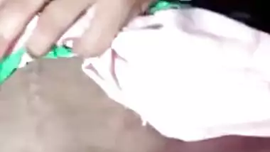 Adorable slut denudes her XXX coconuts and Desi pussy on amateur camera