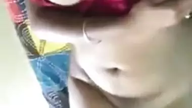 Guys can cum really quickly watching porn video of the big-tittied Desi