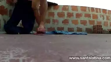 Lucknow ki chatt par ladki ne bf ke lund se oral sex kiya