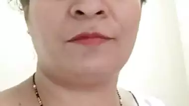 Today Exclusive- Horny Desi Bhabhi Showing Her Boobs And Wet Pussy Part 3