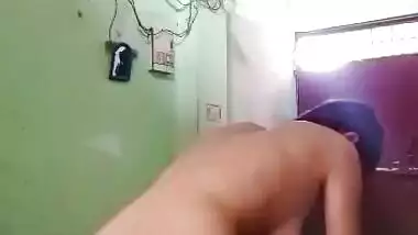 Horny Indian girl loves to fuck her Bf from top