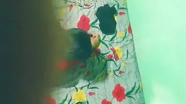 Bhabhi Ko Ulta Kar Ke Gand Ki Malish Ki Or Payas Bujhai