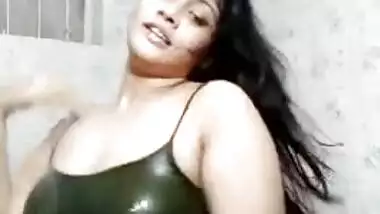 Curvy Desi girl with no panties on dancing in the shower XXX video