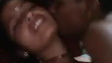 Guy and girlfriend of Desi origin film XXX video that will become MMS