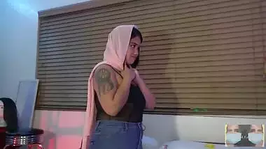 What? Balloon Stuffings in boobs and ass? How can this be with 2 women!?