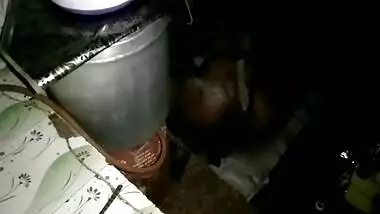 Bhai K Sone K Baad Bhabhi Ko Dever Ne Bed Se Niche Bula Kr Pela