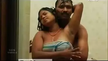 South Softcore B-grade movie Bhamallu Bathing scene wet boobs Squeeze