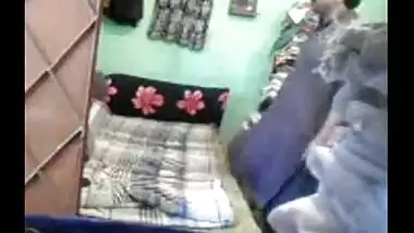 Free sex scandal mms of bhabhi fucked by hubby’s friend on cam