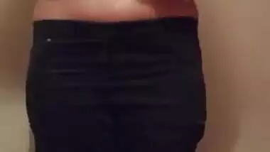 Alluring desi chubby busty girl cam-slut shows XXX tits