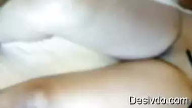 Bangla Highclass Rish WIfe Showing Her Nude