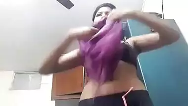 Indian wife flashes her XXX boobs for a while during changing sex show
