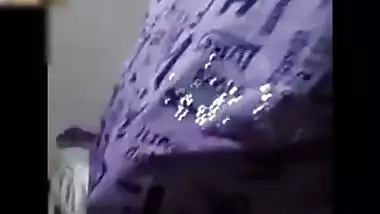 Guy convinces Indian girlfriend to show sexy nipples and hopes to enjoy XXX action