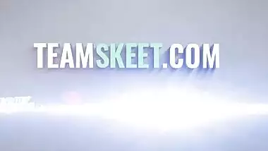 Stepson was able to finally nut inside his hot stepmom Allesandra Snow