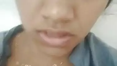 Desi hot girl ka nipple