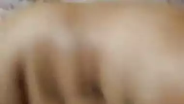 horny desi randi showing in erotic mood client recording his mobile